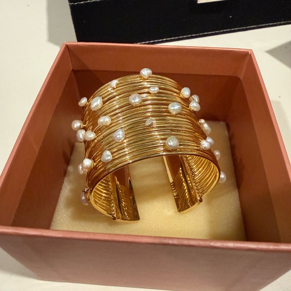 Cult Gaia NIKA Cuff Bracelet - Picture 3 of 6